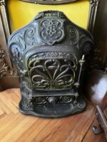 Antika Şömine ve Önü