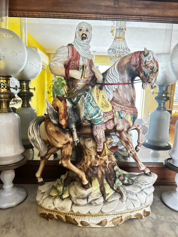 Antika Avcı Figürlü Biblo