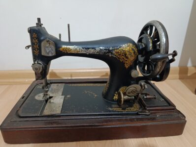 Singer Antika Dikiş Makinesi