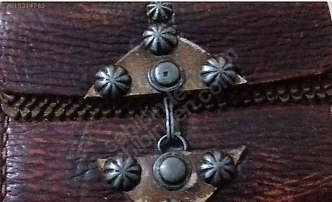 El Yapımı Üç Gözlü Yandan Asmalı Deri Cüzdan