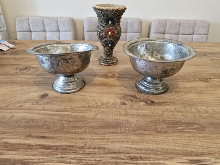 En Az 100 Yıllık Bakır Şekerlikler